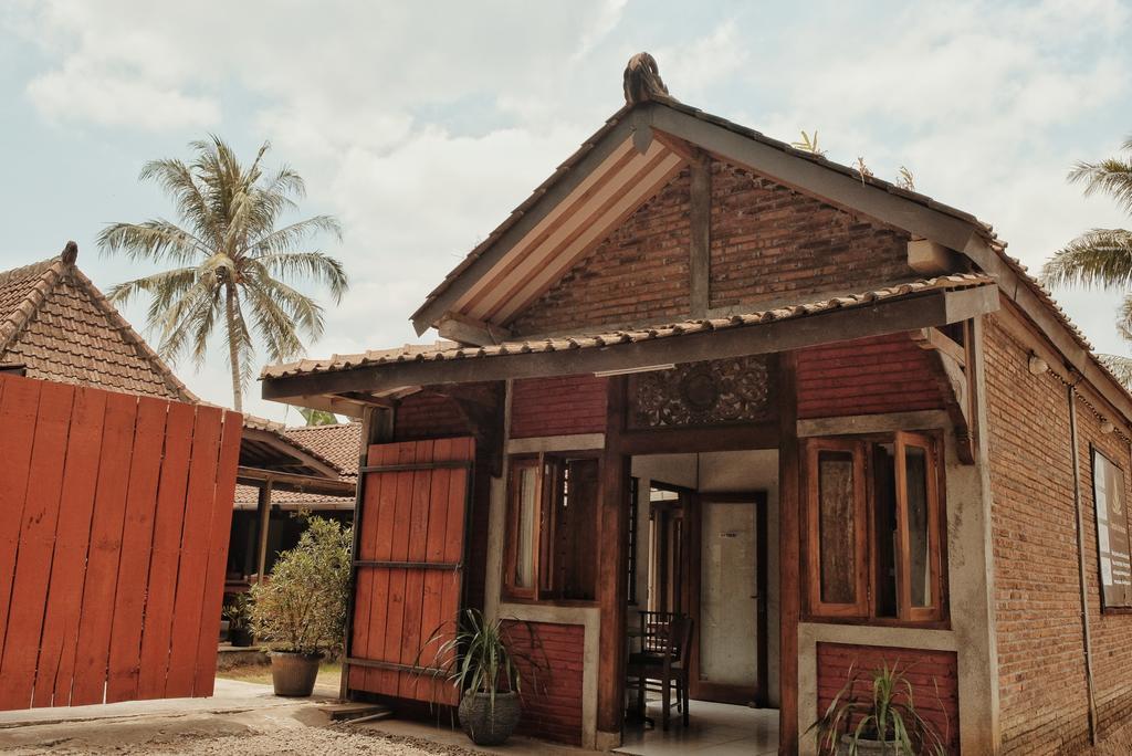 Cempaka Borobudur Guest House Magelang Buitenkant foto