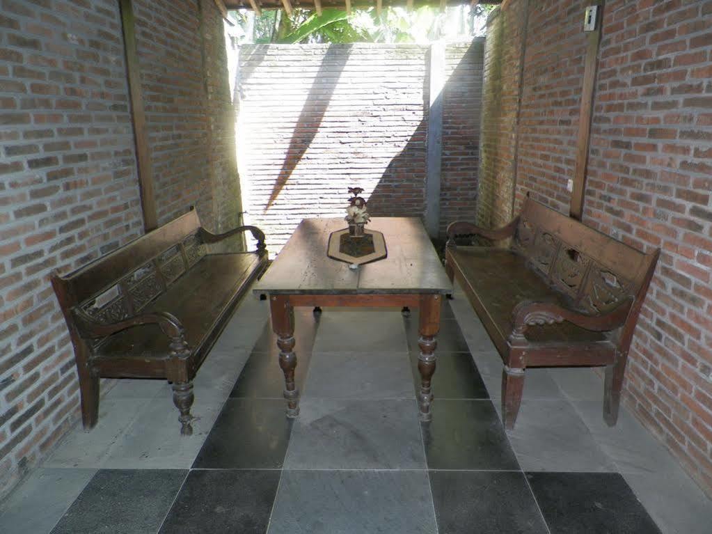 Cempaka Borobudur Guest House Magelang Buitenkant foto