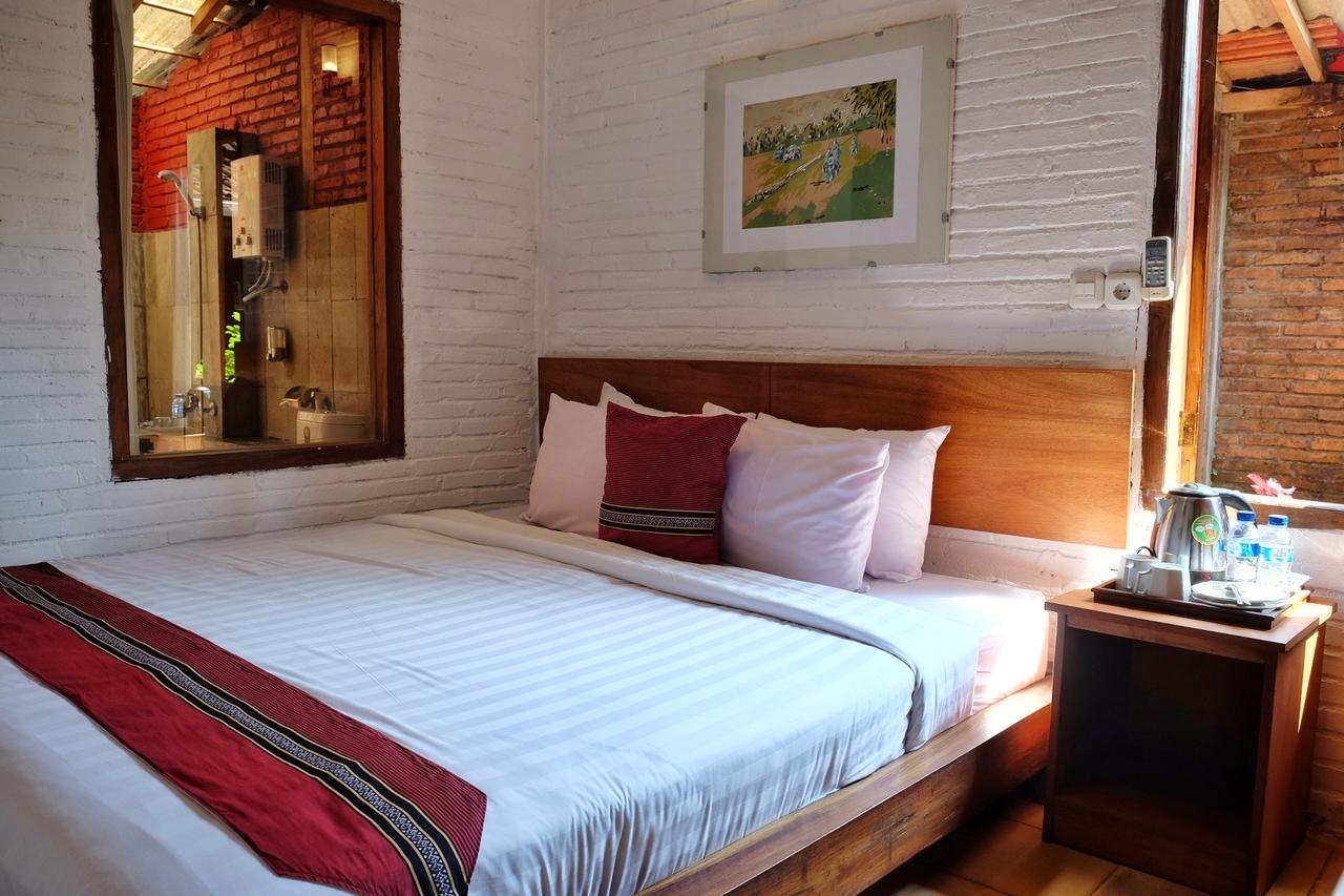Cempaka Borobudur Guest House Magelang Buitenkant foto