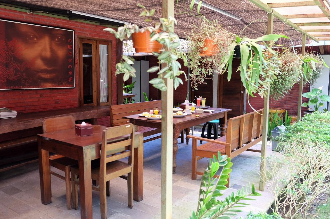 Cempaka Borobudur Guest House Magelang Buitenkant foto
