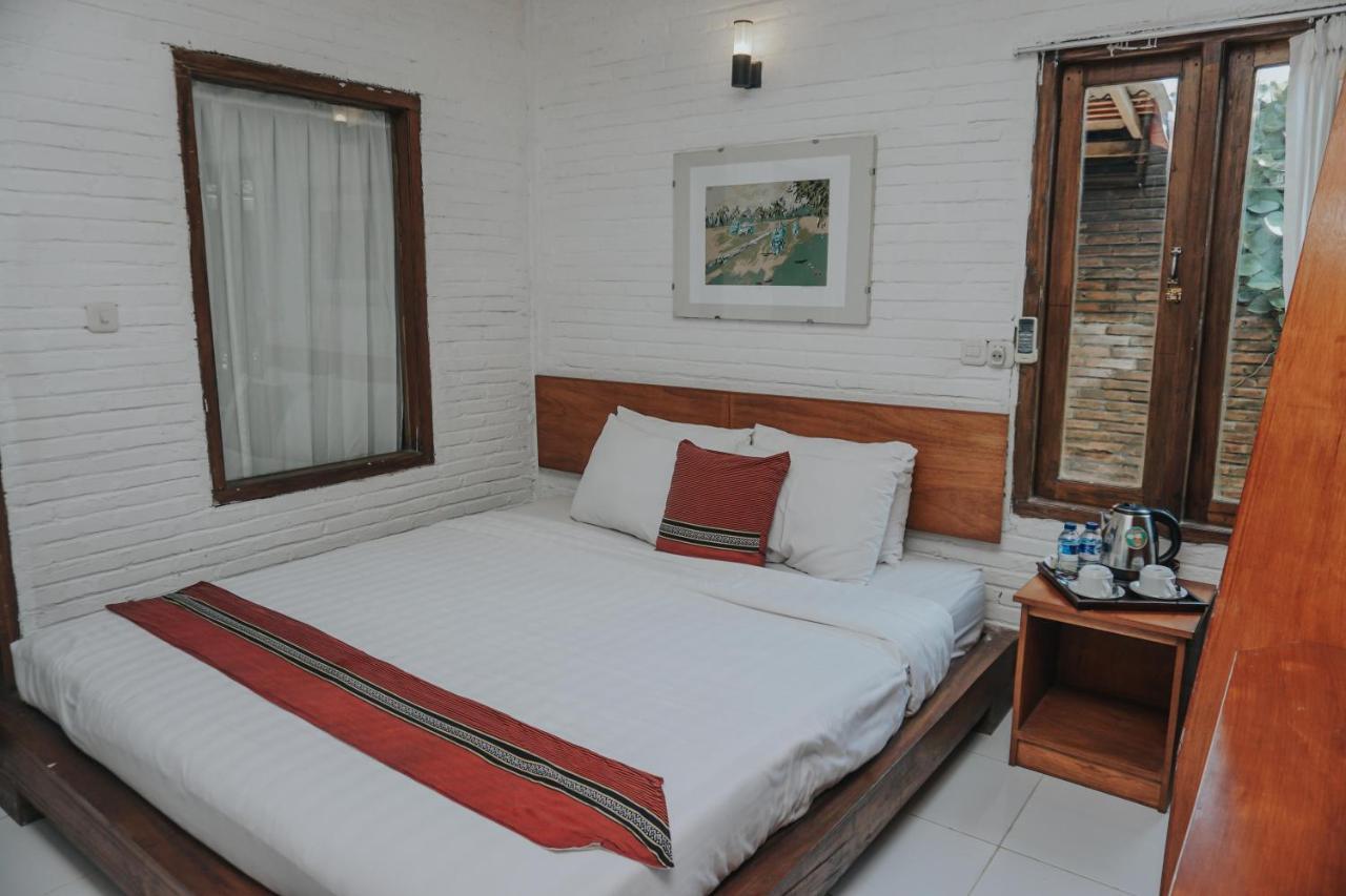 Cempaka Borobudur Guest House Magelang Buitenkant foto
